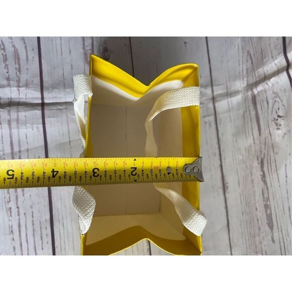 Kendra Scott gift box and bag set - Picture 4 of 11